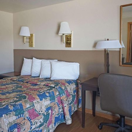 Rodeway Inn Buffalo Eksteriør bilde