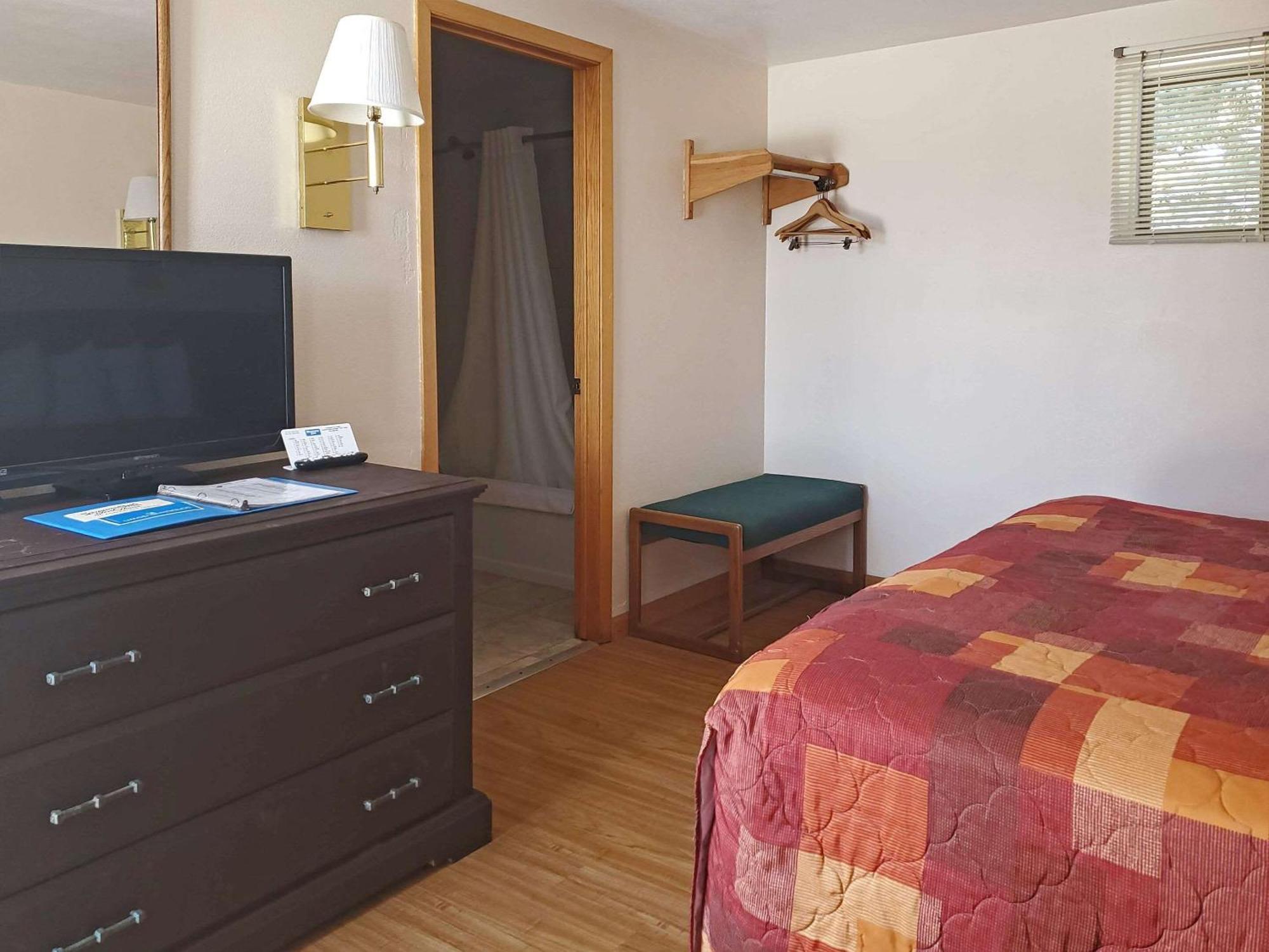 Rodeway Inn Buffalo Eksteriør bilde